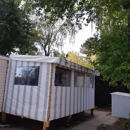 Mobil-Home A Louer Dans Un Camping **** Proche De La Mer Et Foret Saint-Jean-de-Monts Exterior photo