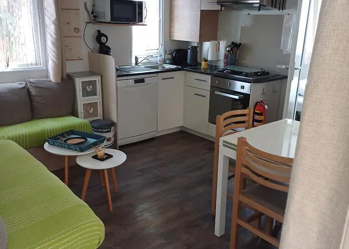 Mobil-Home A Louer Dans Un Camping **** Proche De La Mer Et Foret