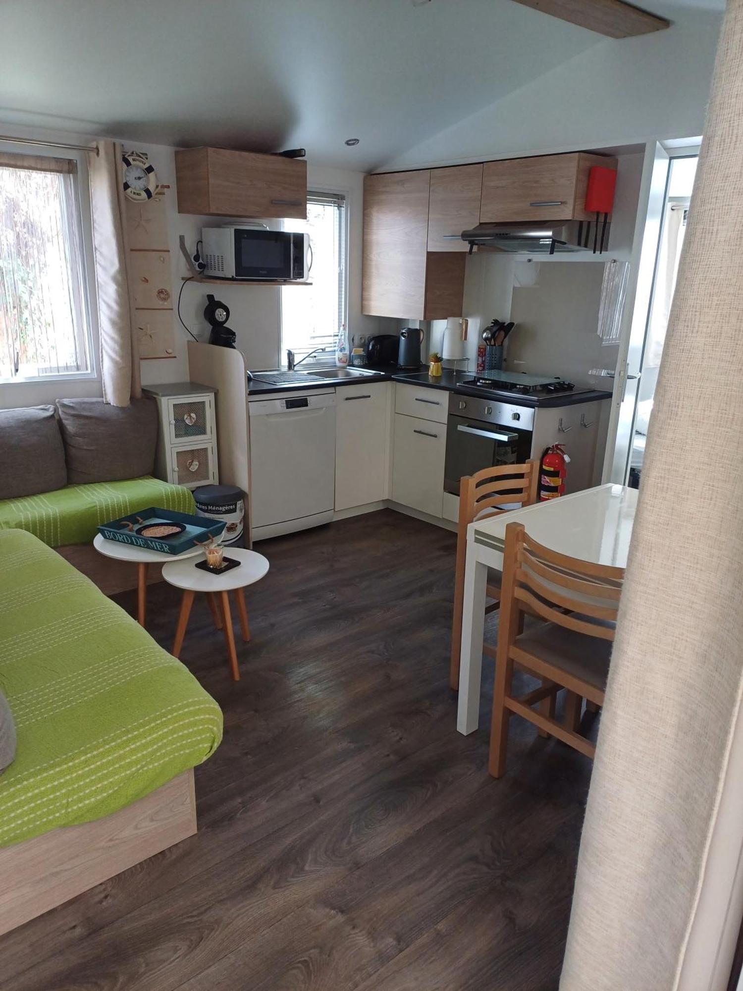 Campsite Mobil-home A Louer Dans Un **** Proche De La Et Foret