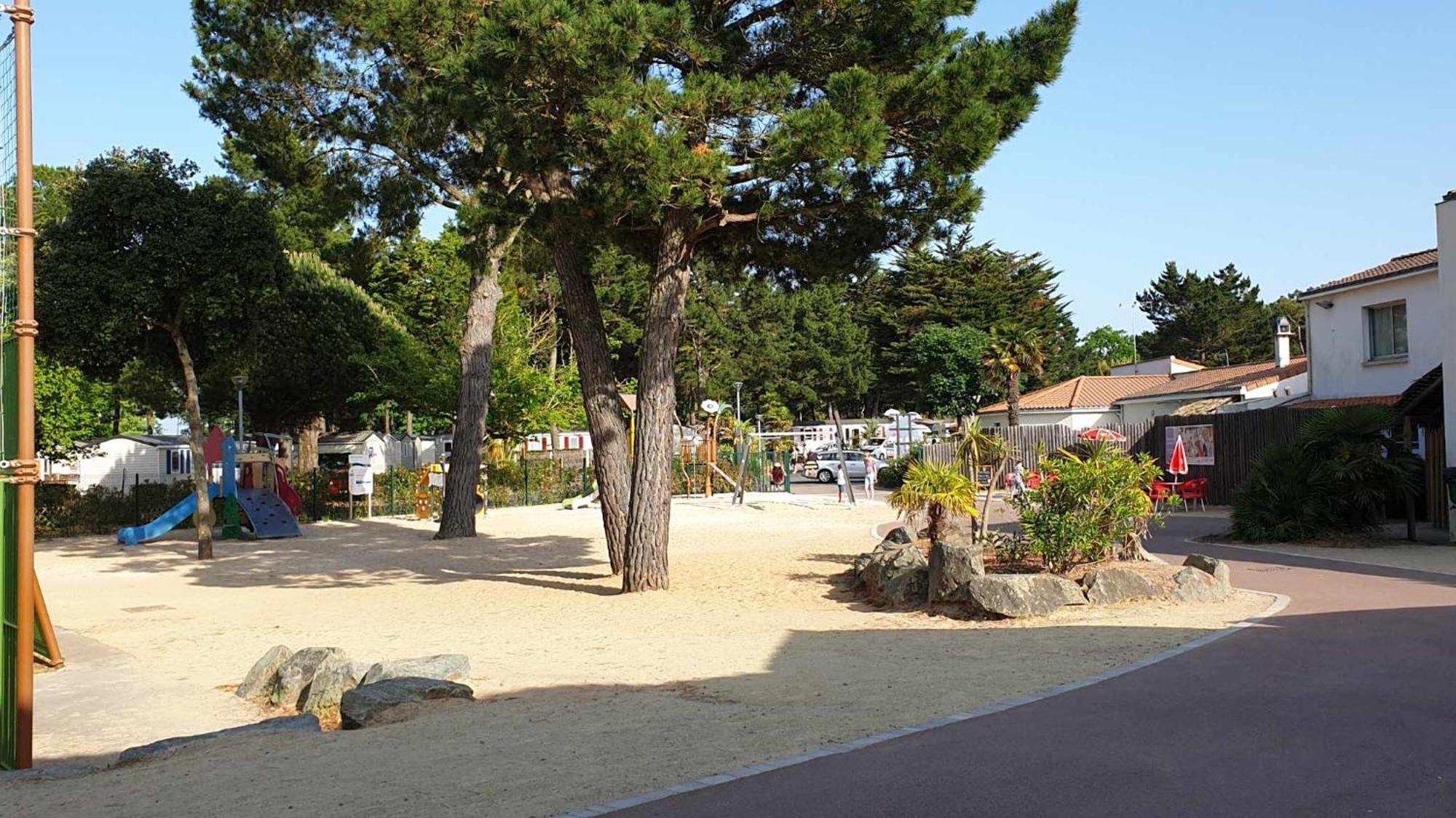 Mobil-home A Louer Dans Un **** Proche De La Et Foret Saint-Jean-de-Monts
